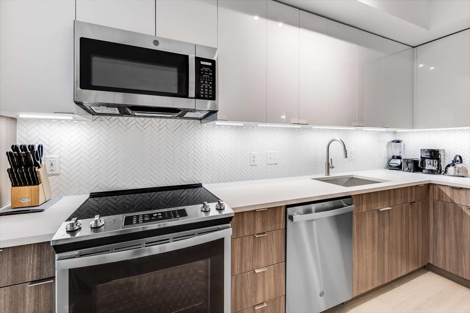 Modern 1BR in NoMA | Rooftop Pool | GLS