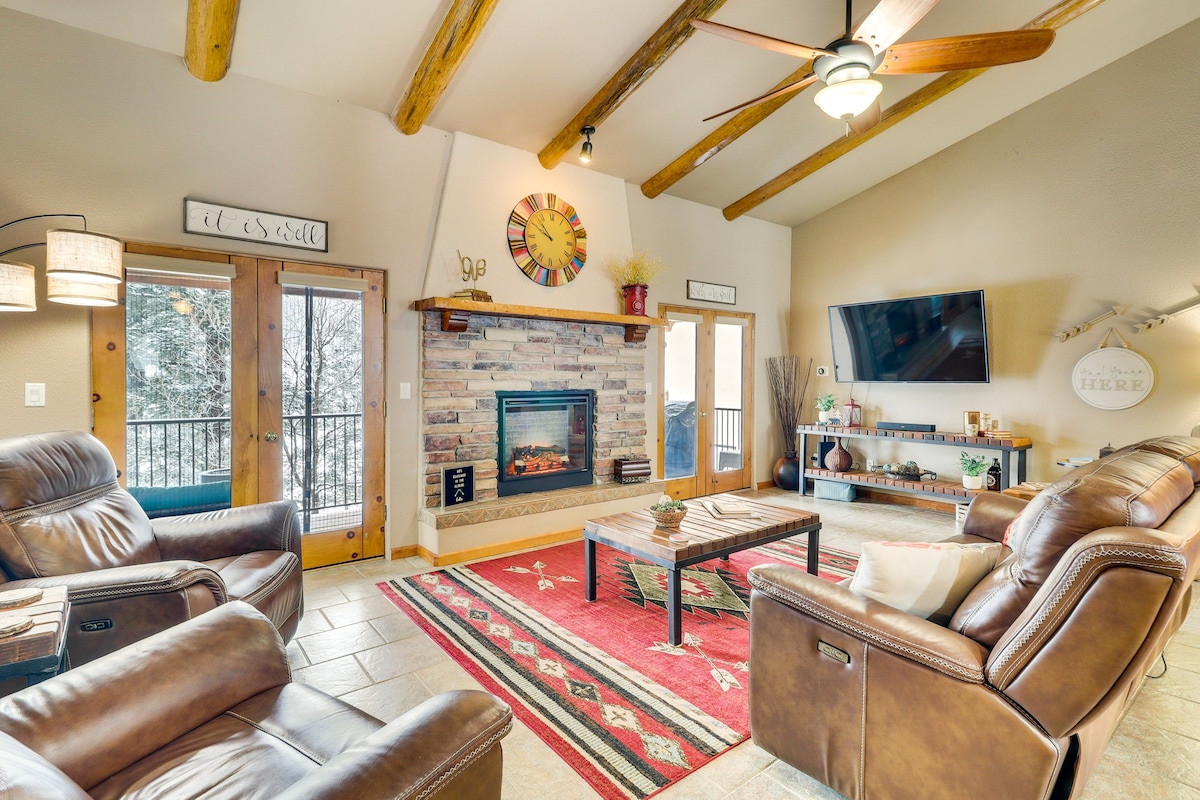 Charming Cloudcroft Retreat: 3 Mi to Skiing!