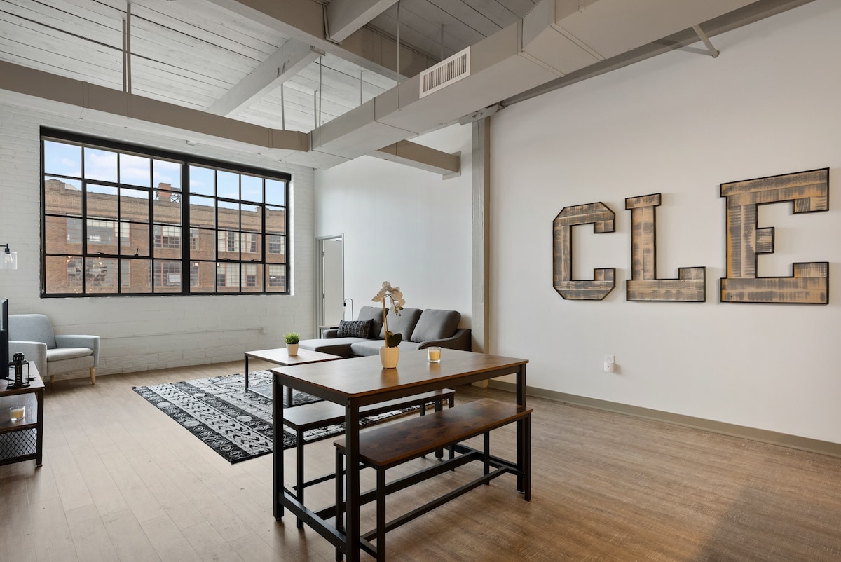 2BD Industrial Style Loft in Downtown Cleveland!