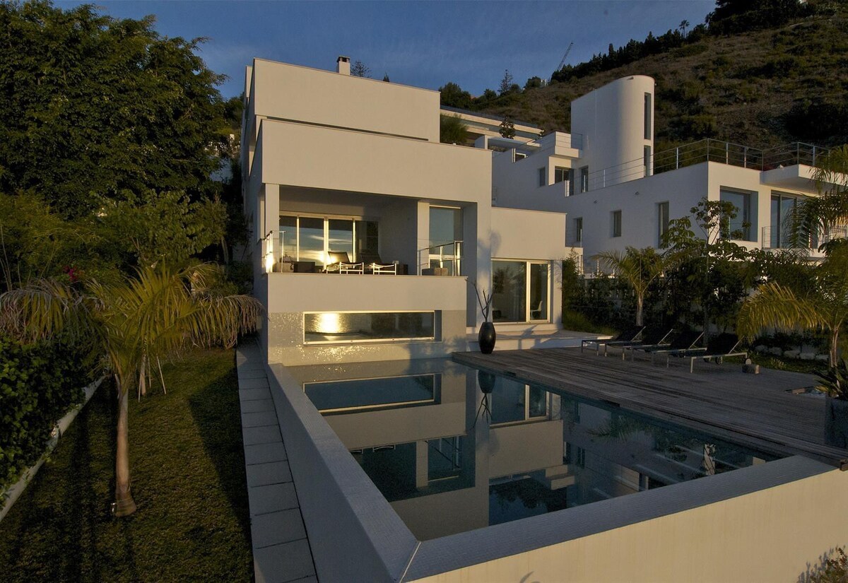 Casa Geniol Luxury villa