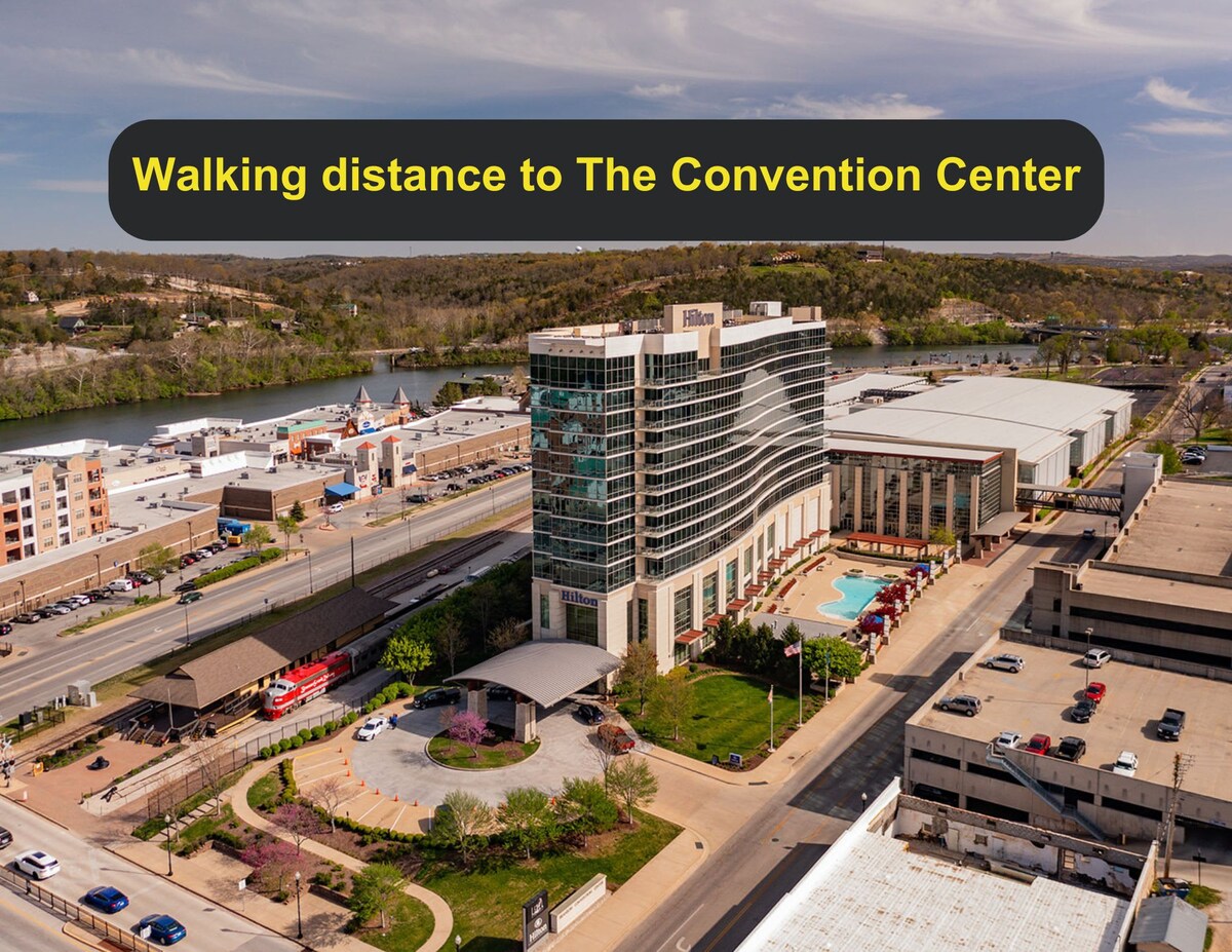 306 - Walk to Convention Center & The Landing