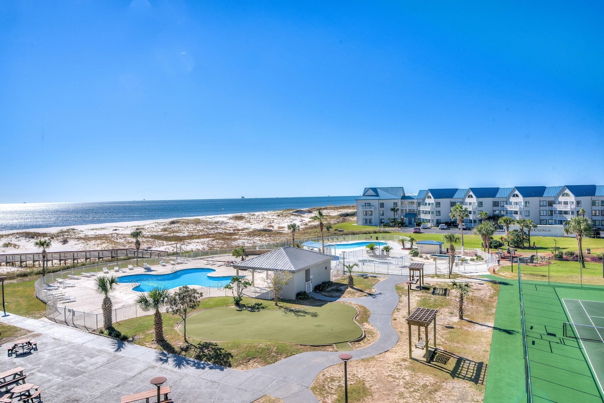 Beach Front Resort-6 Outdoor Pools & 1 Indoor Pool