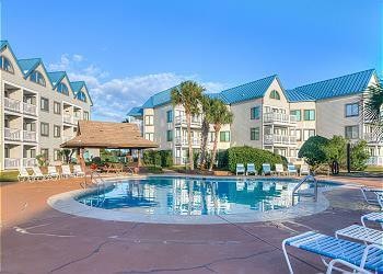 Beach Front Resort -6 Outdoor Pools & 1 Indoor Poo