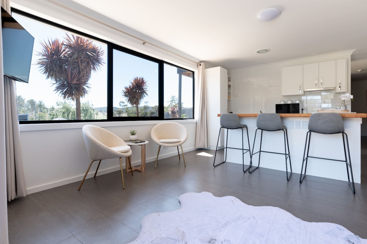 Hadspen Riverview Retreat: Banksia Apartment