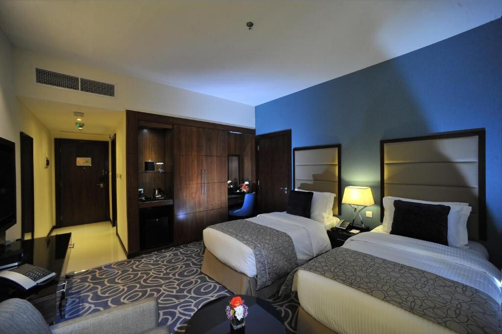 Deluxe Room With City View Near Abu Dhabi Corniche