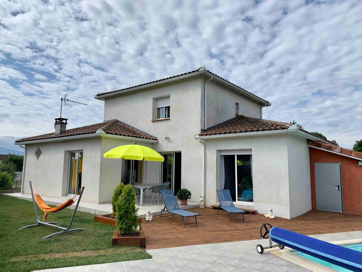 Villa for 3 ppl. with swimming-pool and terrace
