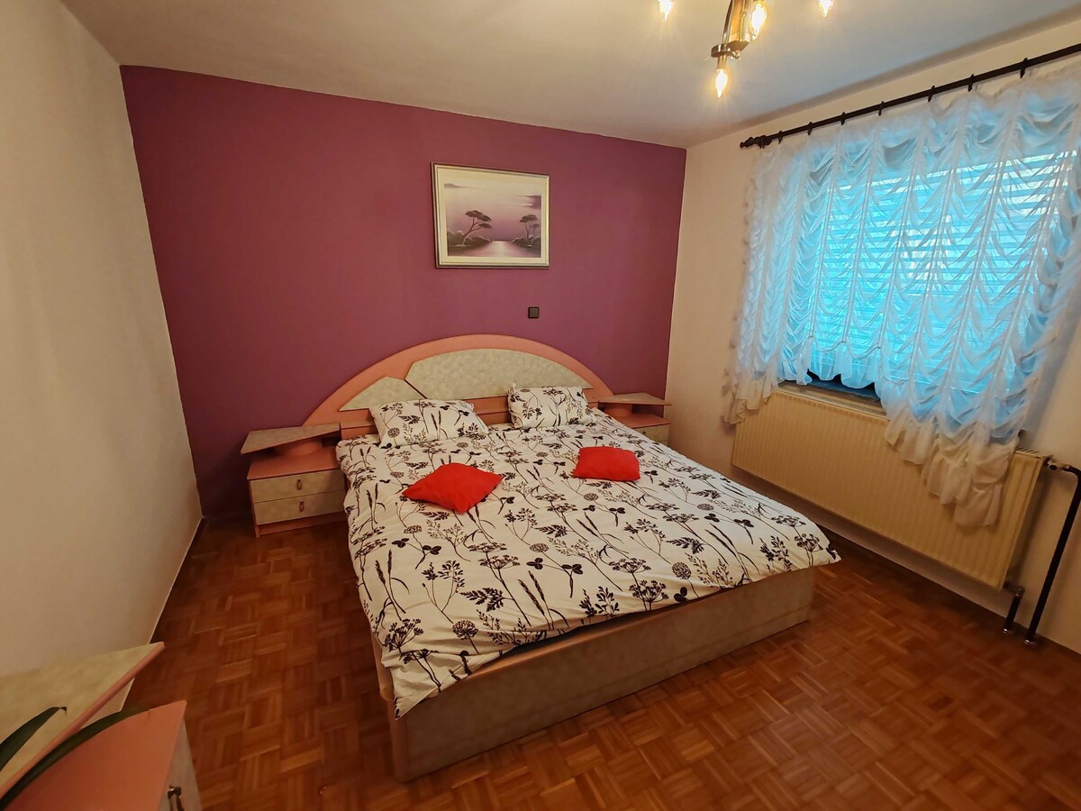 Two Bedroom Apartment near spa Šmarješke Toplice