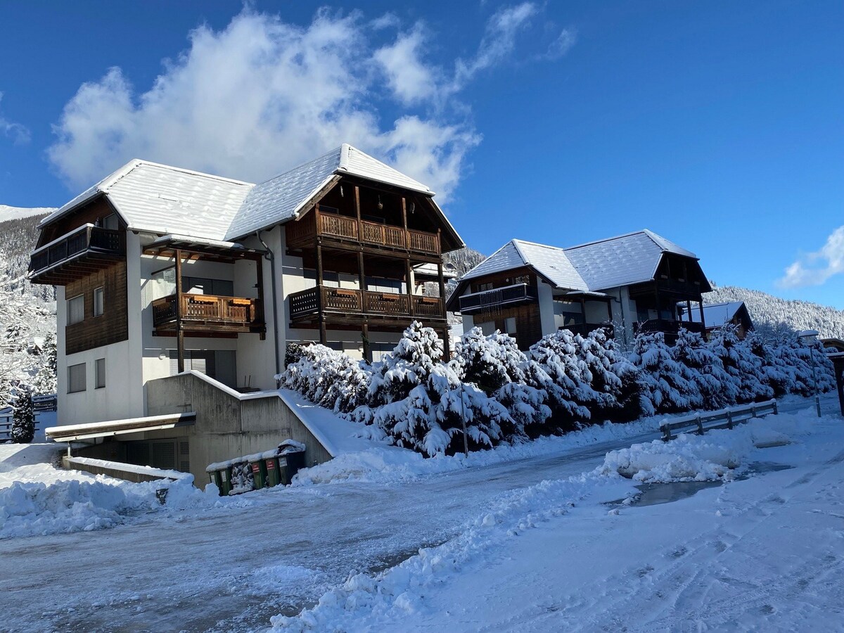 Cosy Apartment with terrace in Bad Kleinkirchheim