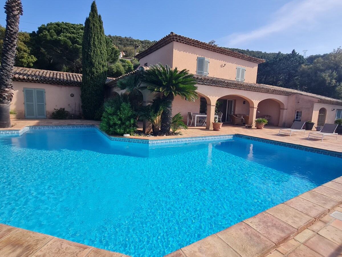 Villa Grimaud, 5 bedrooms, 10 pers.