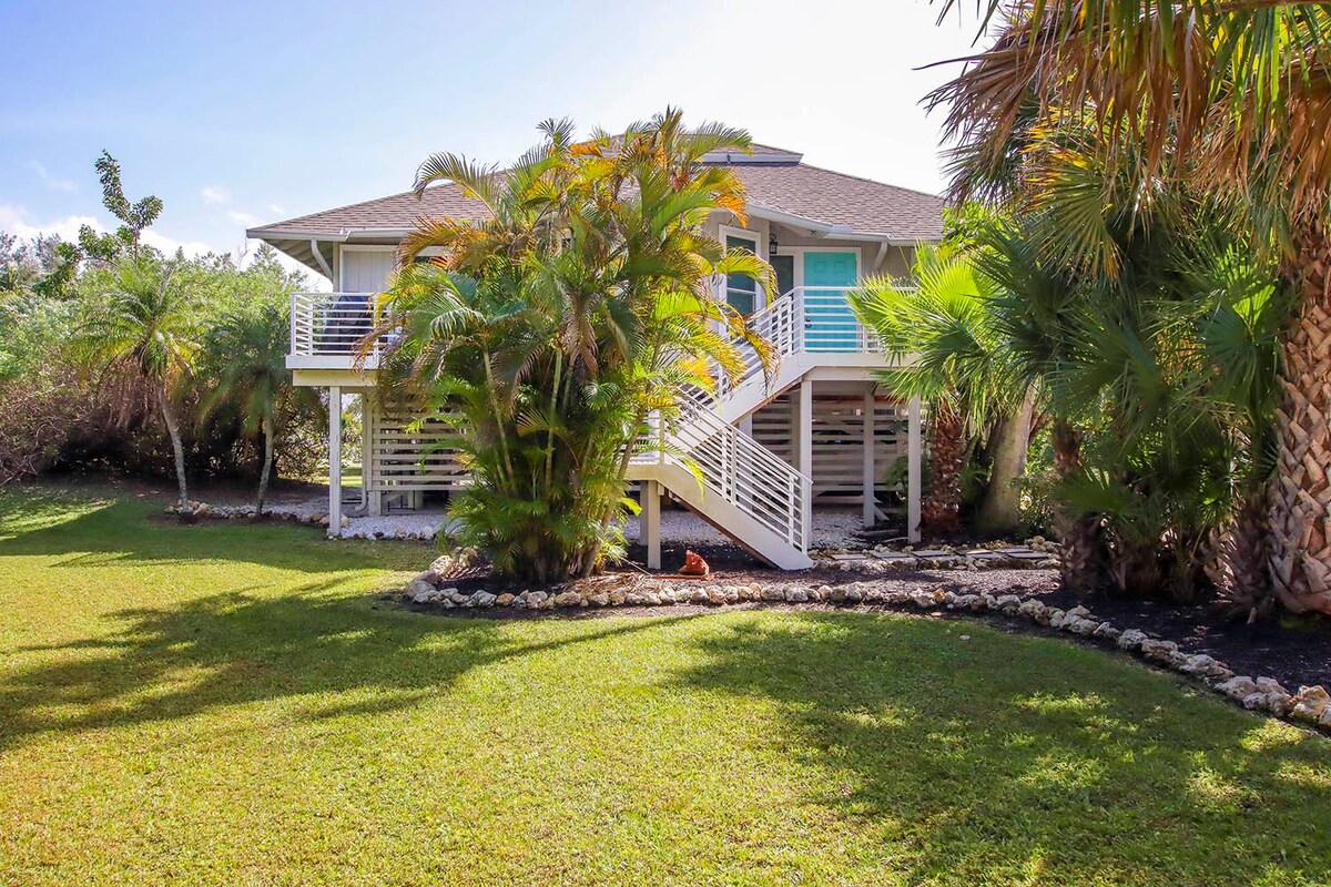 Private Pool, Walk to Beach, Sea Glass Home