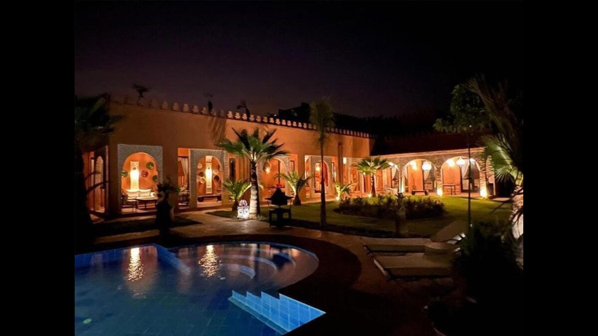 Villa with heated pool and breakfast included - by