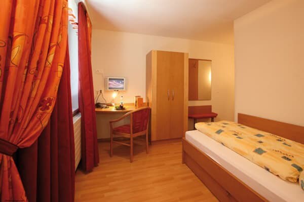 Therme 51 Hotel Physio Spa Leukerbad Single room