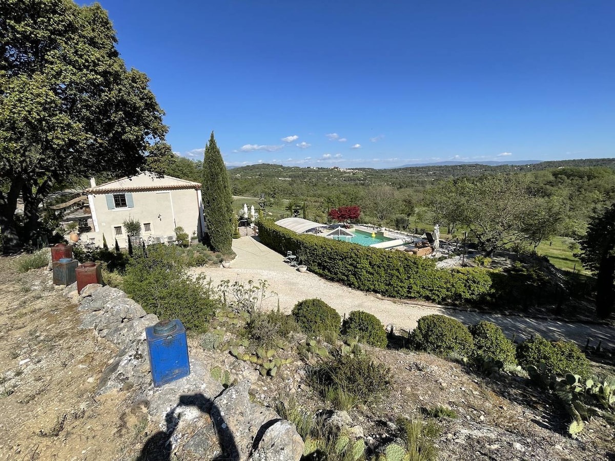 Provençal country house with swimming pool 10 pe