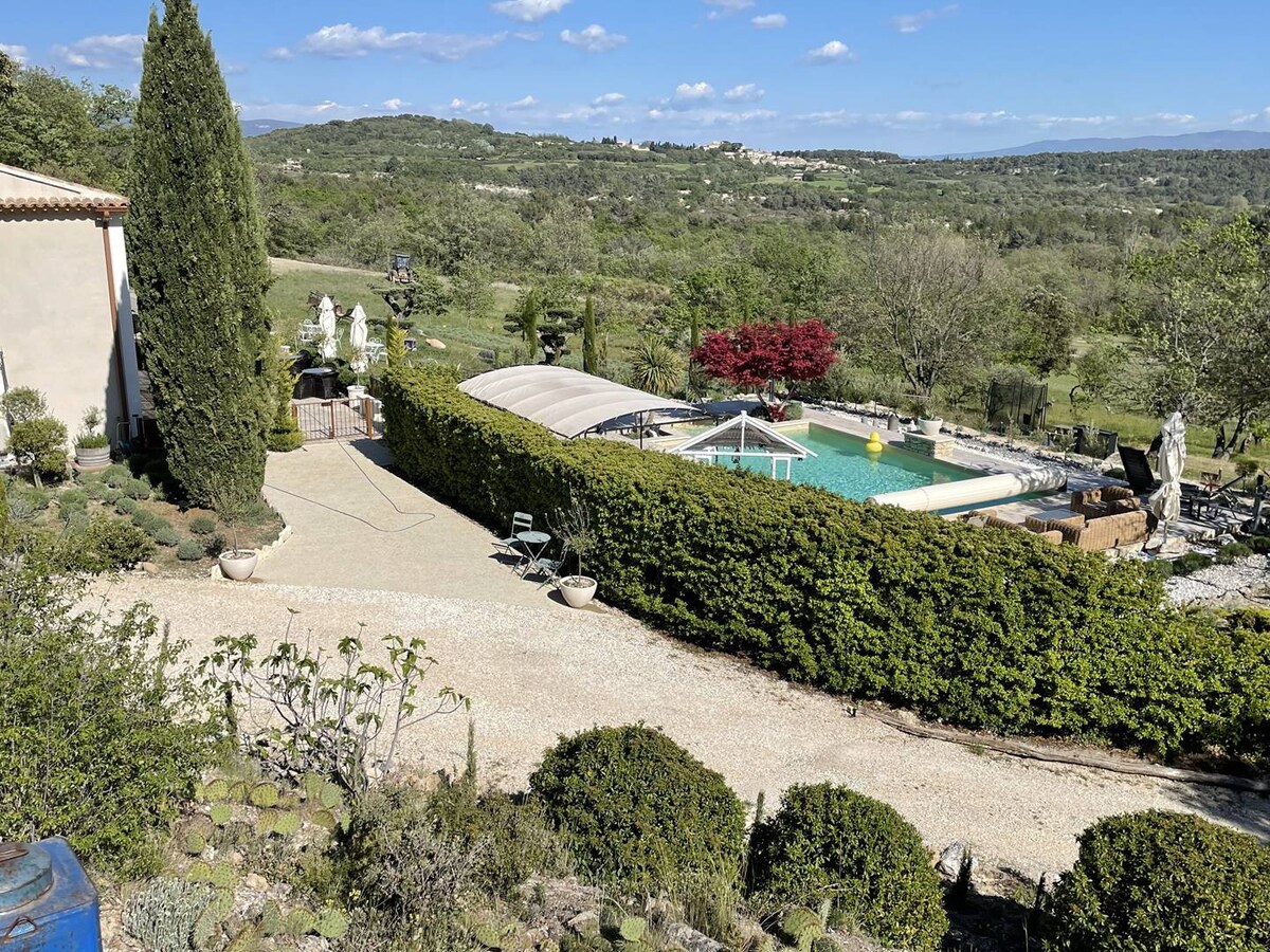Provençal country house with swimming pool 10 pe