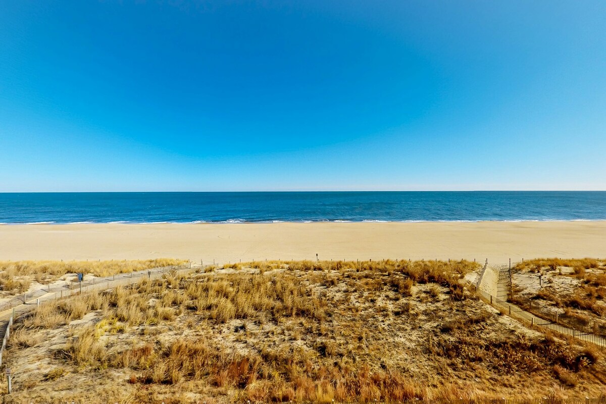 Amazing 5BR Oceanfront | Balcony