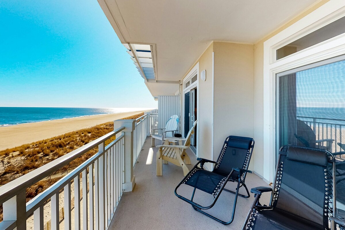 Amazing 5BR Oceanfront | Balcony