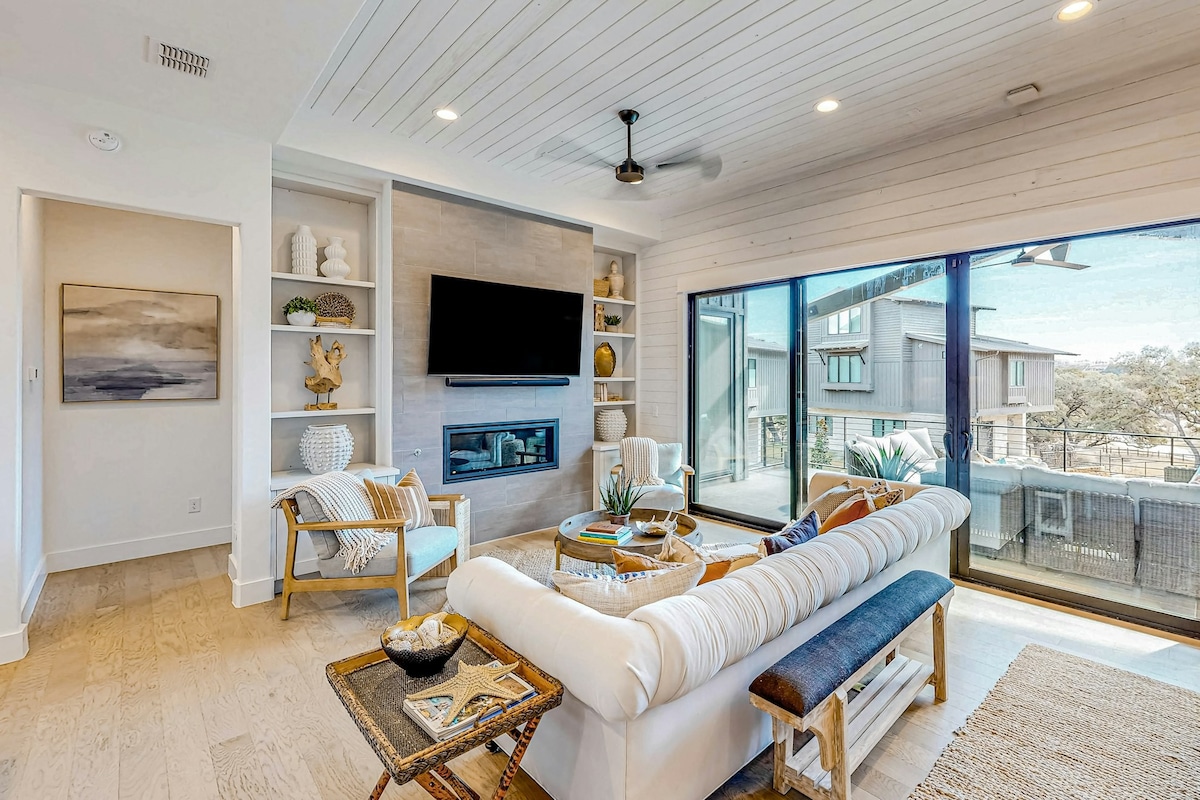 Luxe 3BR with high-end interior & alfresco living