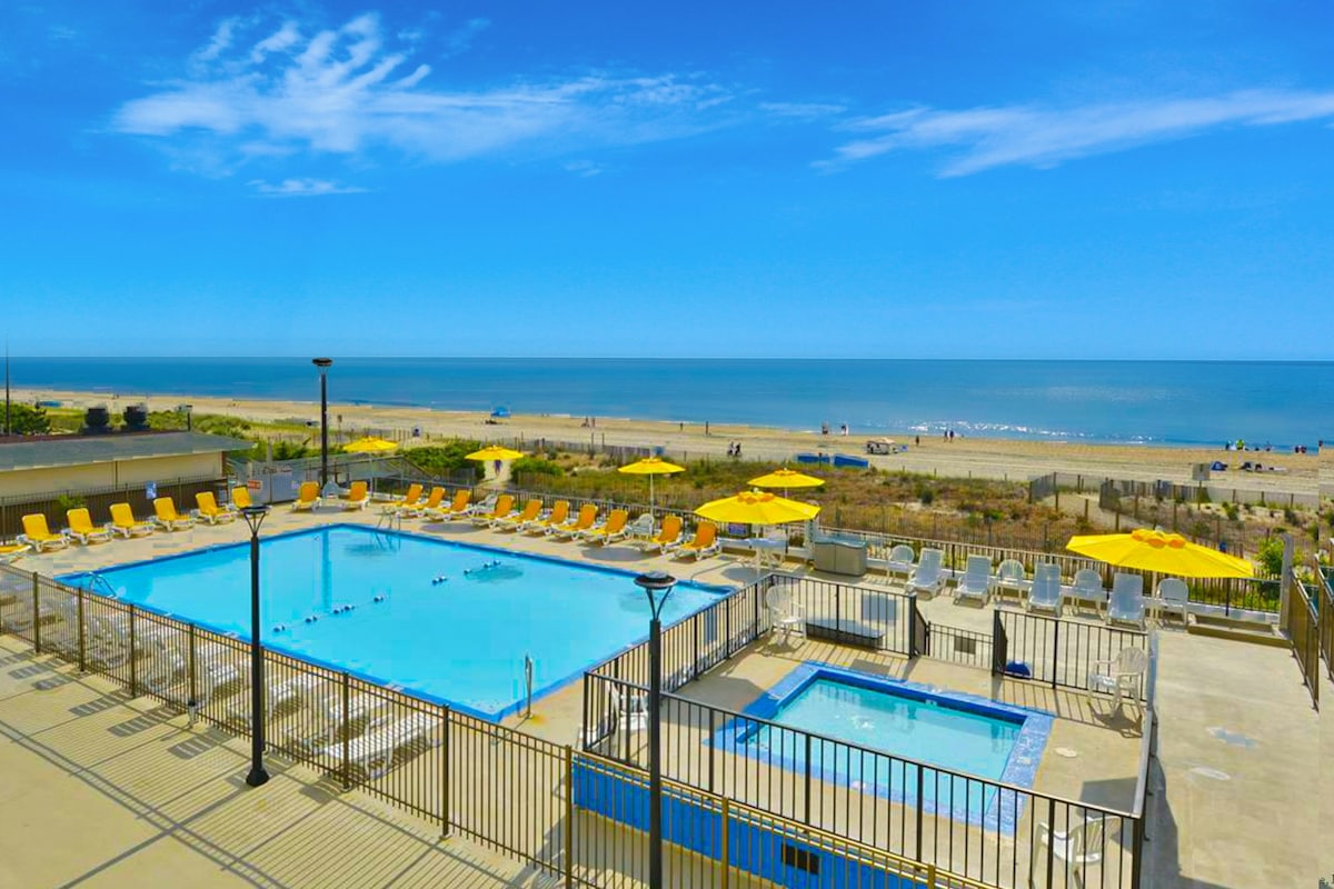 2BR Oceanfront | Bay Views | Pools | Hot Tub