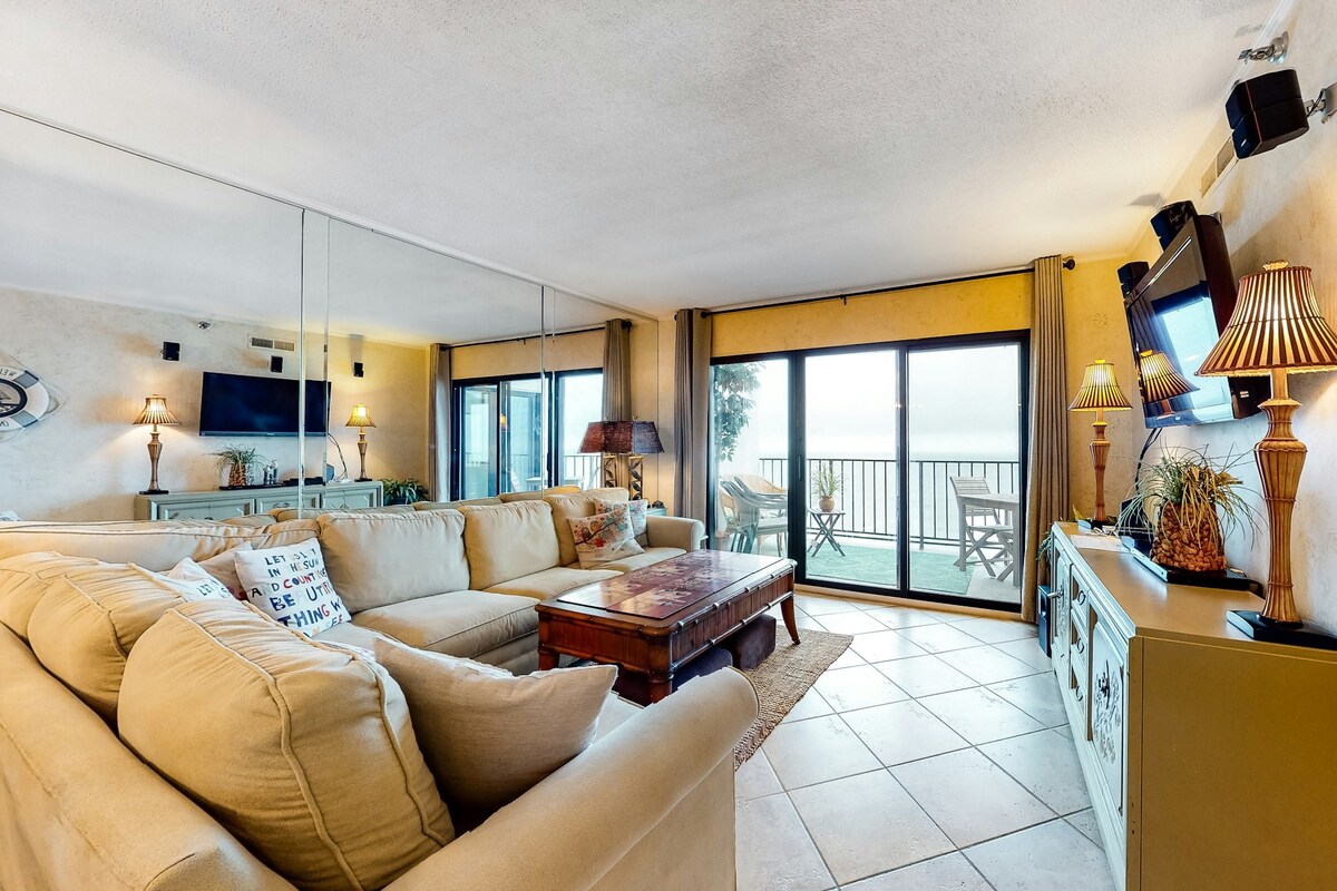 2BR Oceanfront | Bay Views | Pools | Hot Tub