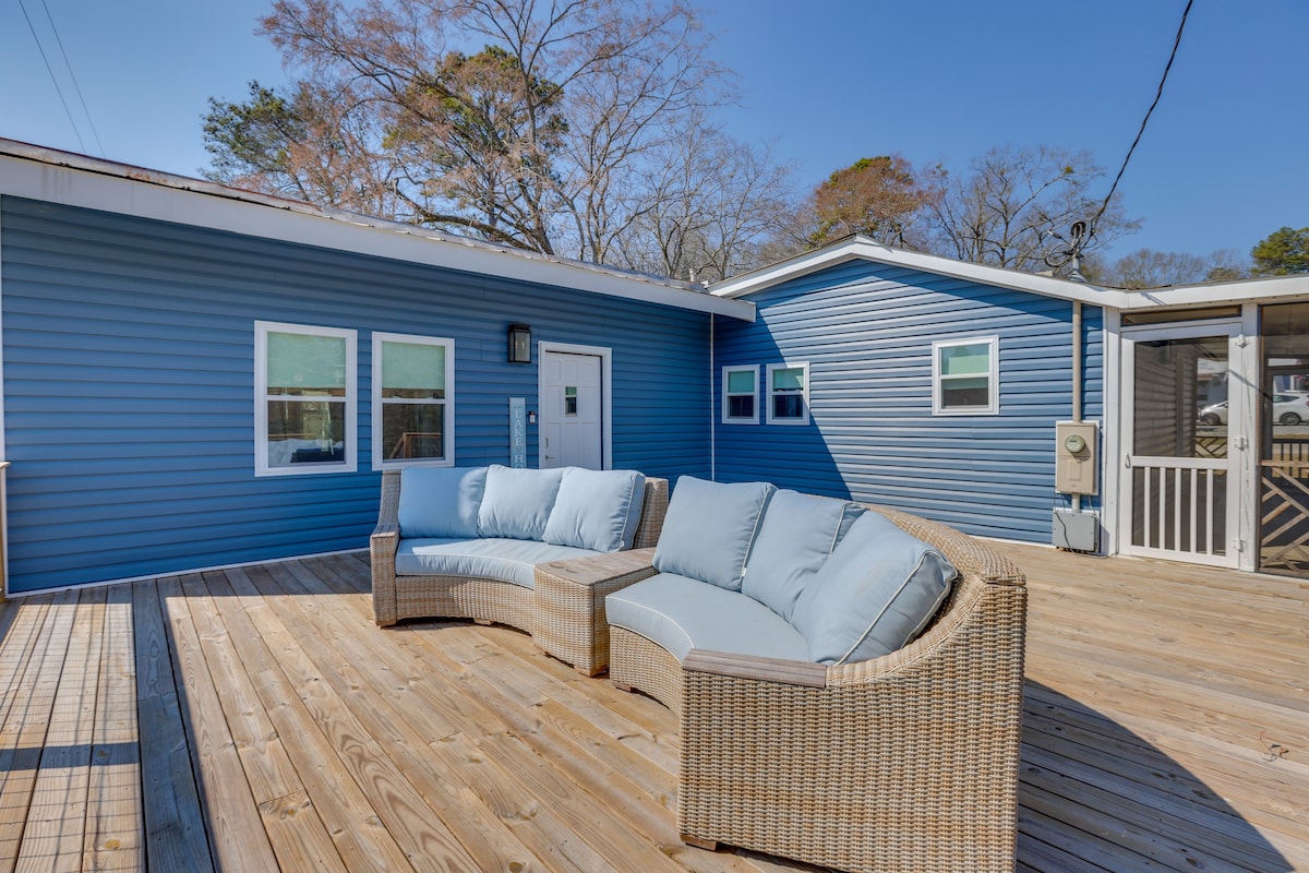 Bright Shelby Cottage w/ Deck & Creek Views!
