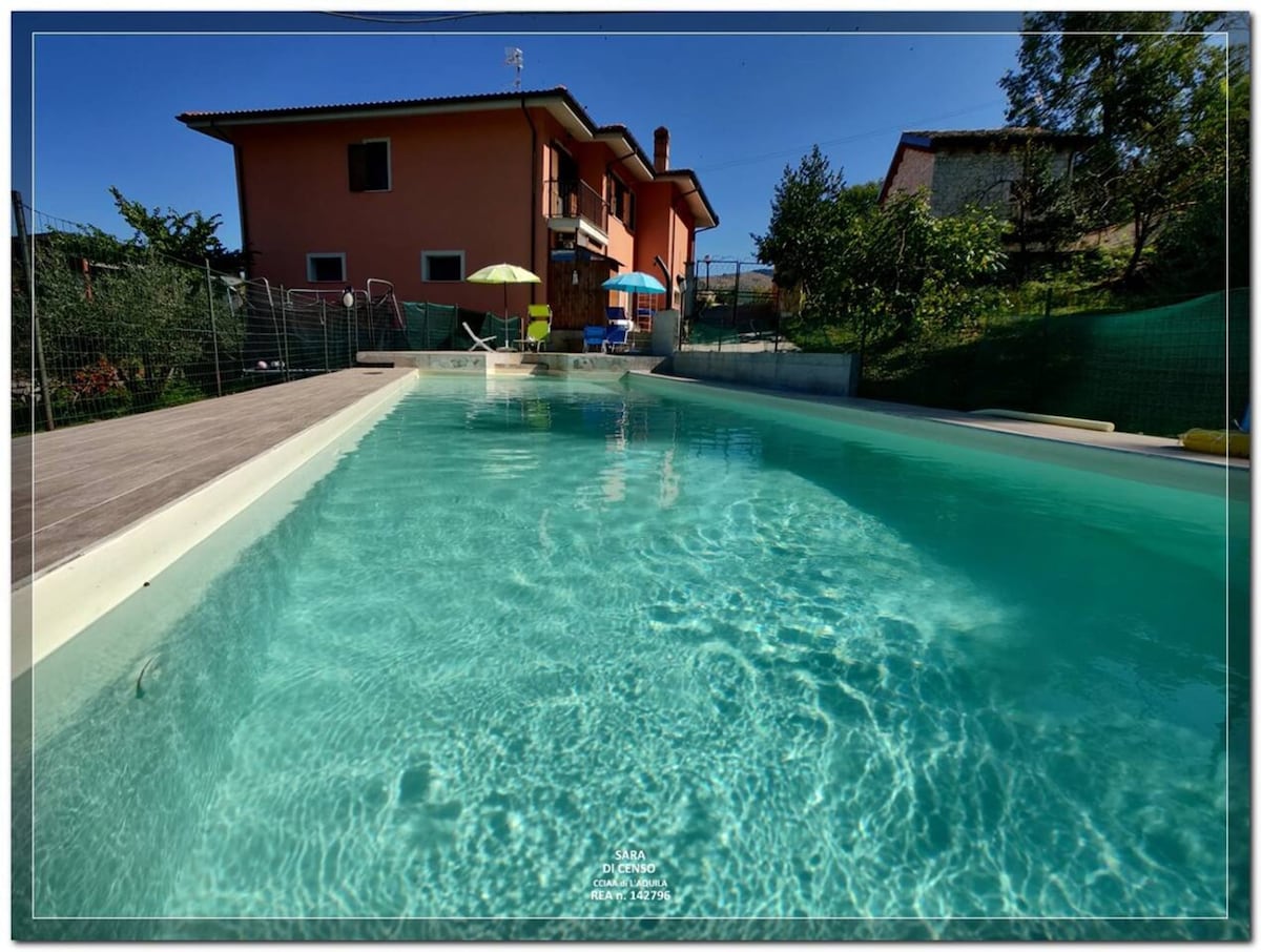 House for 8 ppl. with swimming-pool at Abbateggio