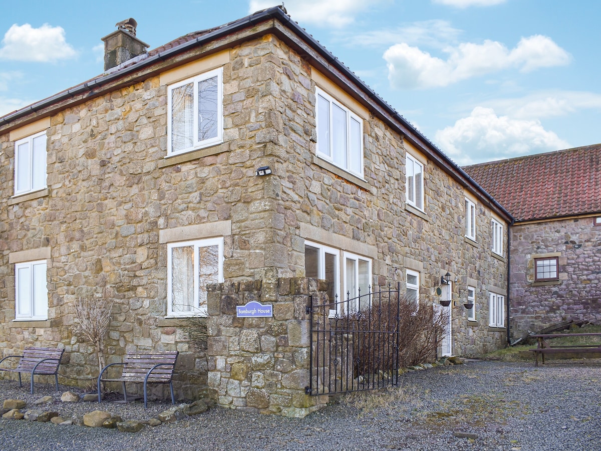 Bamburgh House - UK46435