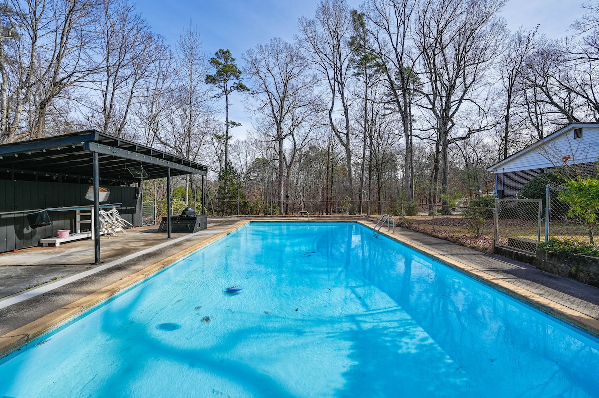 Greenville Home w/ Private Pool: 7 Mi to Downtown