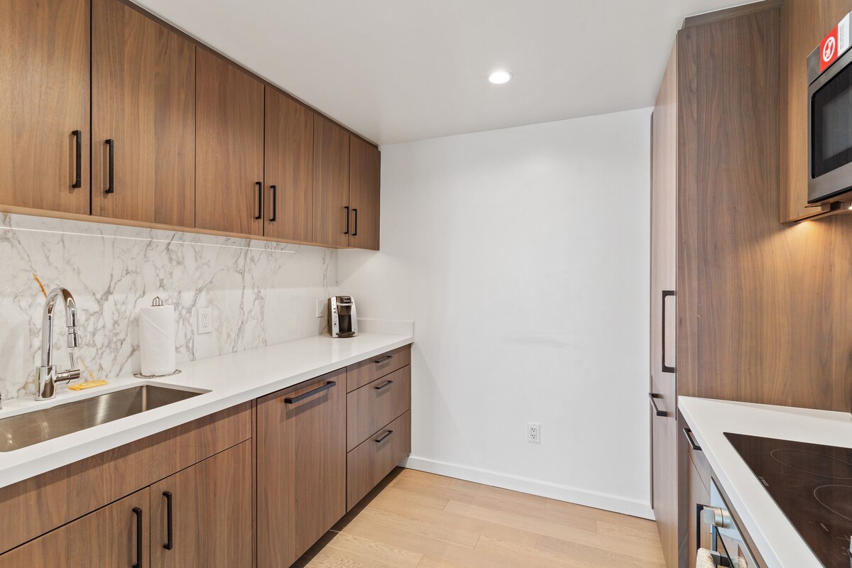 SoMa 2 BR | Union Square | Pet Friendly w Dog Park