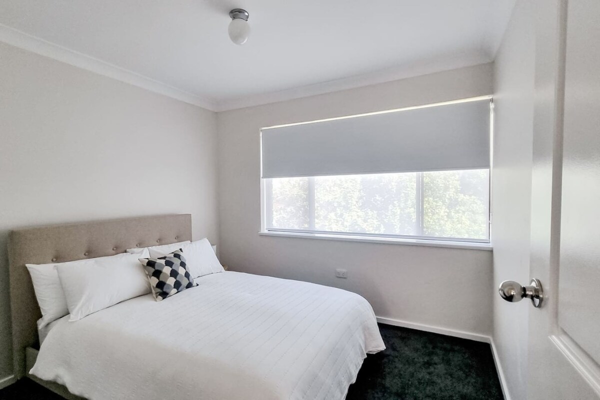 Central Simmons Apartment Wagga