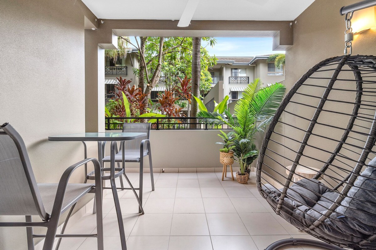 Lux Apartment Cairns - 9 Pools, BBQ & Gym