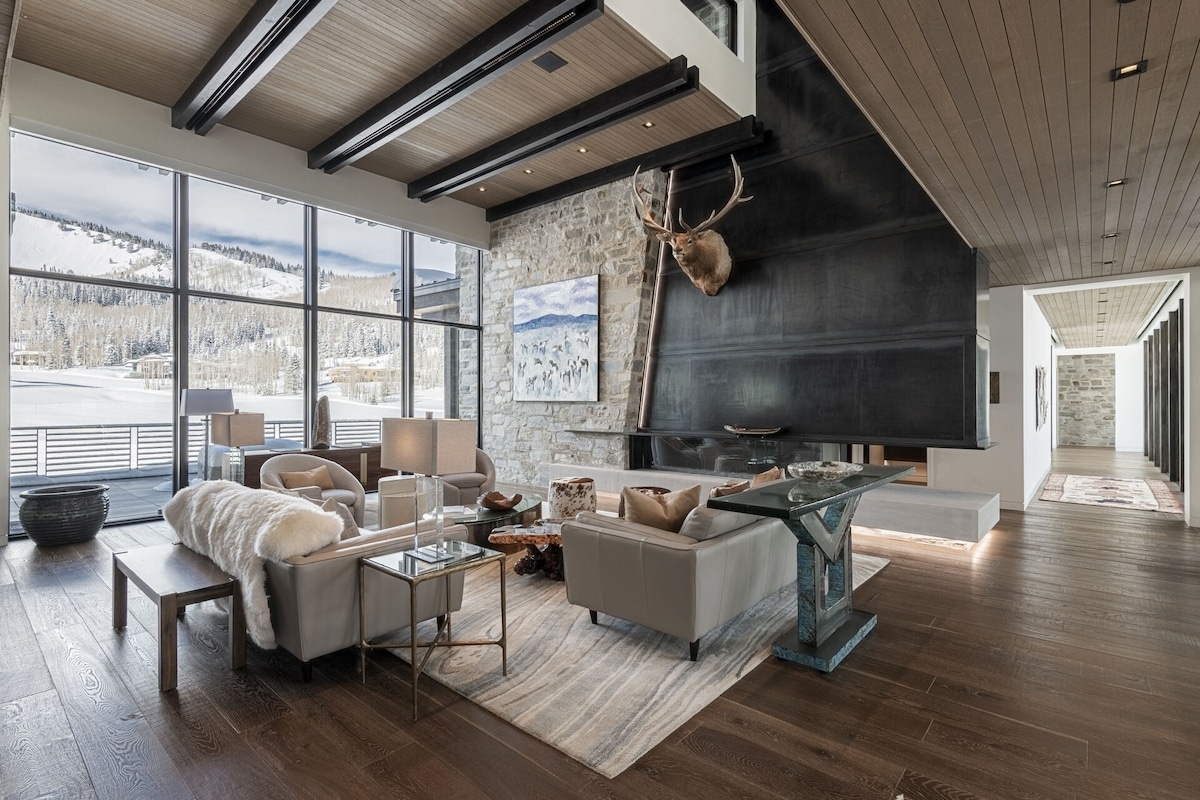 Ultimate Luxury Ski-In/Ski-Out - Colony 264