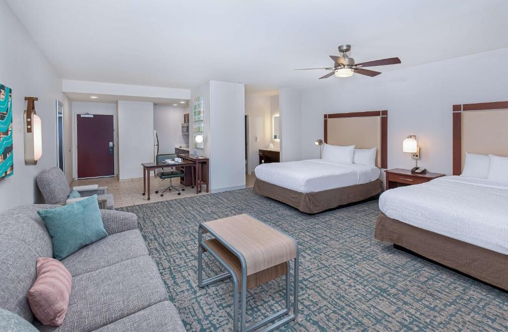 2 Comfy Suites by Perimeter Mall with EV Charge