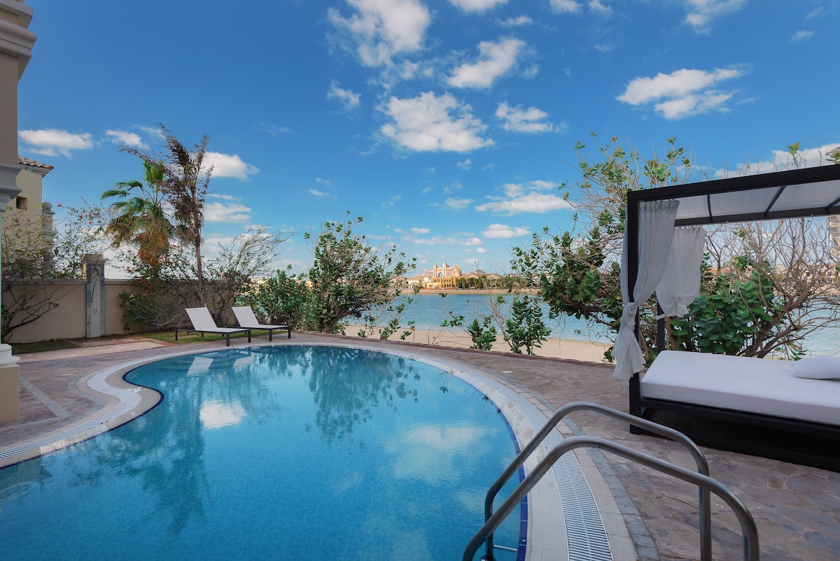 Palm Jumeirah Beach Front XL Villa with Prvt Pool