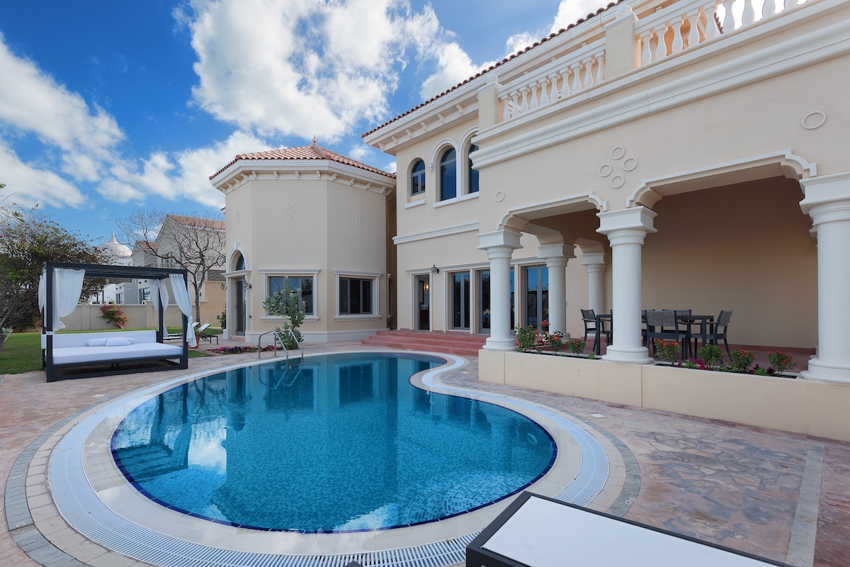 Palm Jumeirah Beach Front XL Villa with Prvt Pool