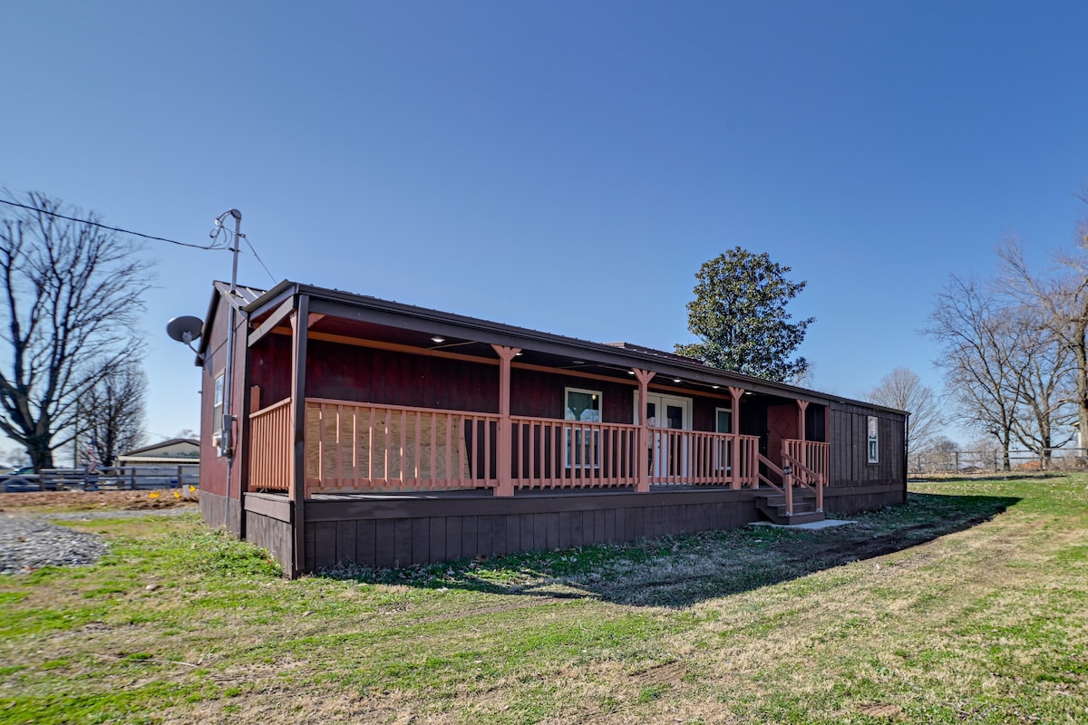 Kentucky Countryside Cabin Near Fort Campbell