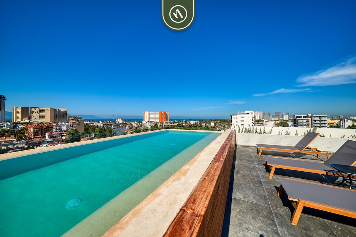 2 BR Condo - Heart of Versalles - Rooftop Pool