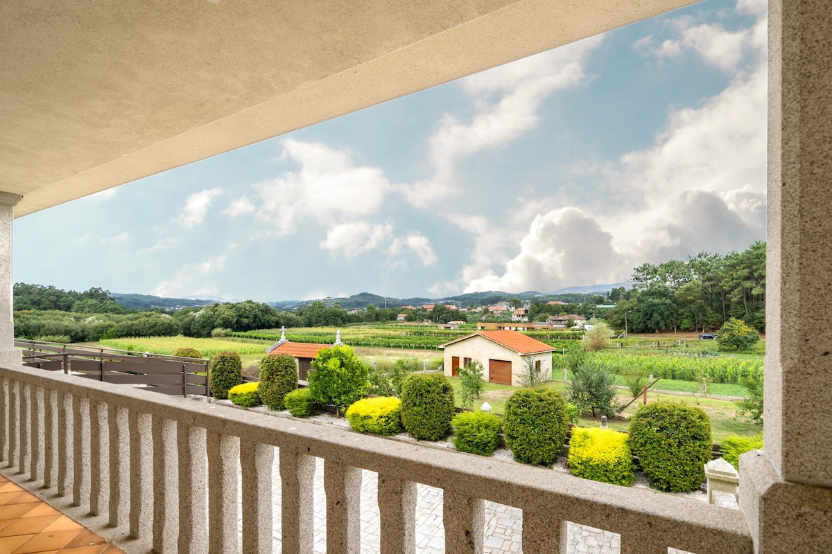 casa de lujo con pisicina y jardin en el rural