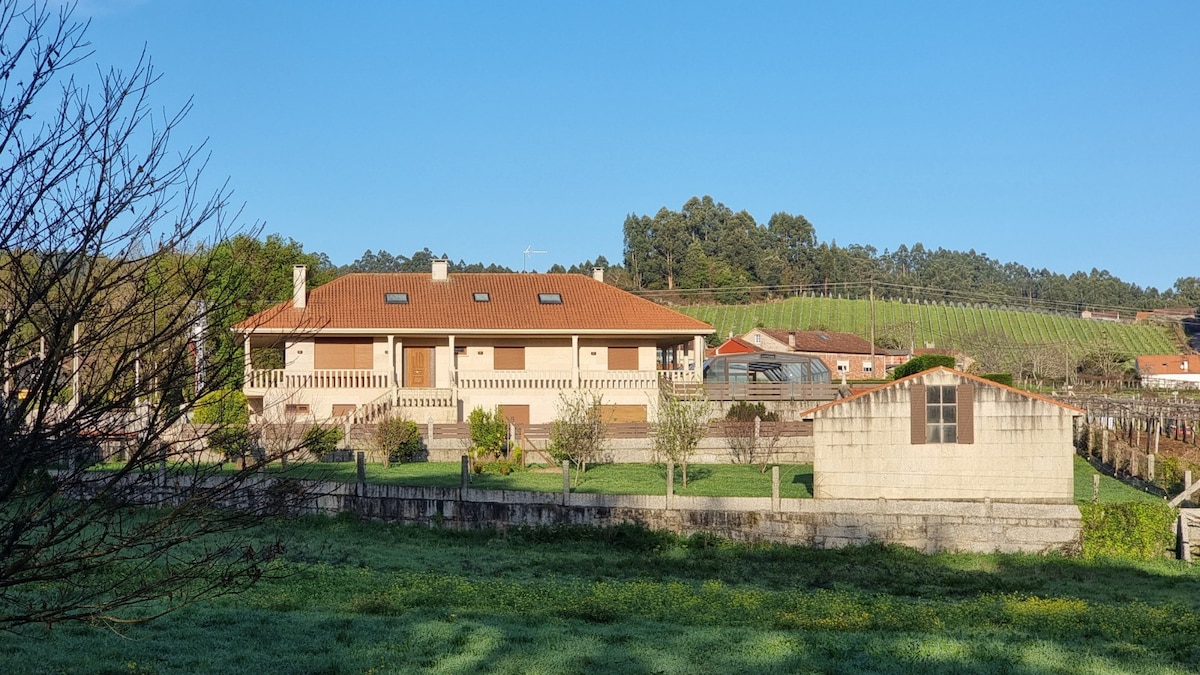 casa de lujo con pisicina y jardin en el rural