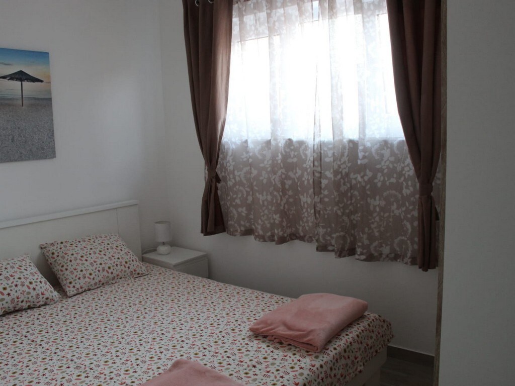 A-22274-b One bedroom apartment with balcony Vir