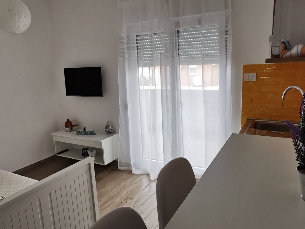 A-22274-b One bedroom apartment with balcony Vir