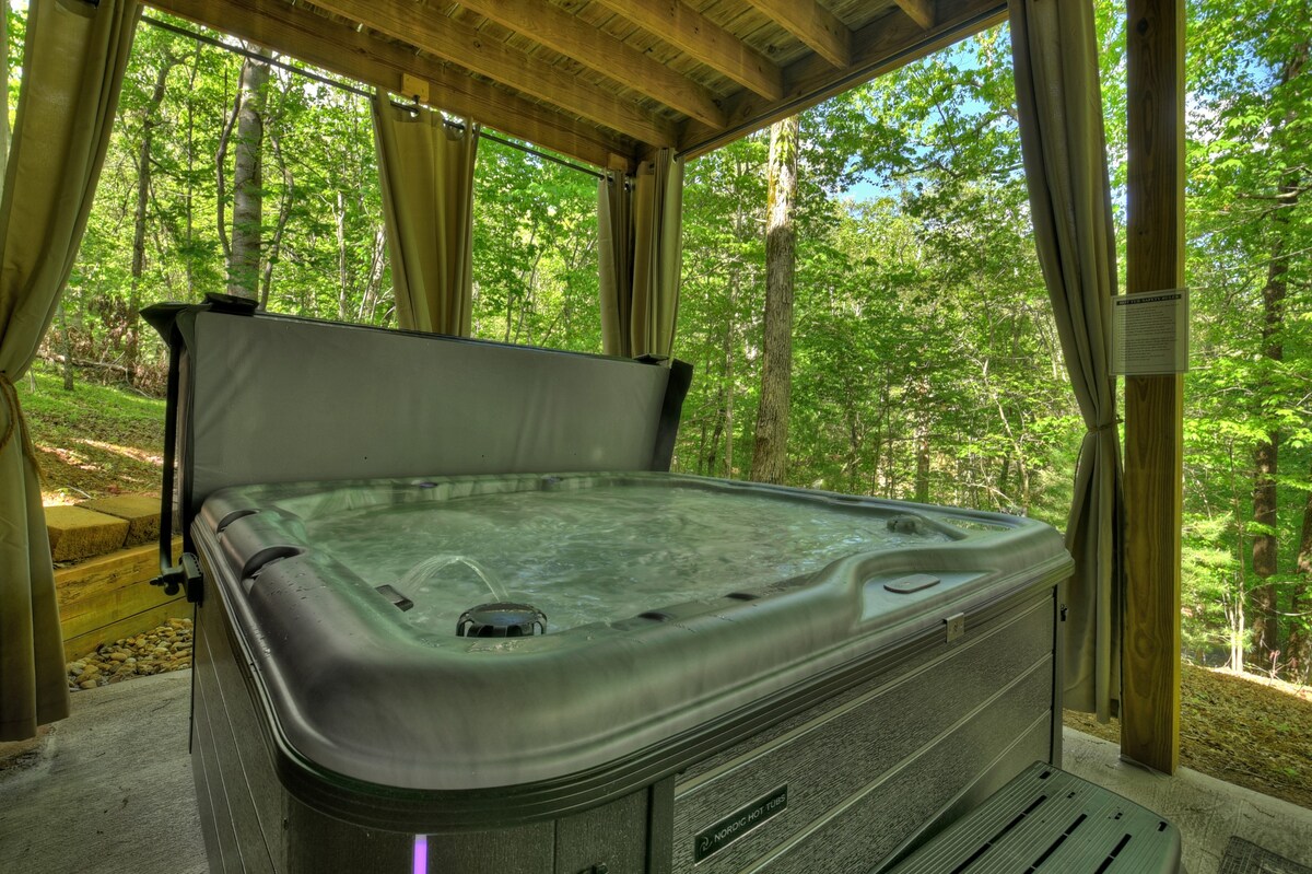 Tapp into Nature, family-sized, hot tub