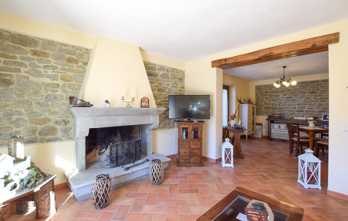 Amazing home in Pian del Ponte with Wi-Fi