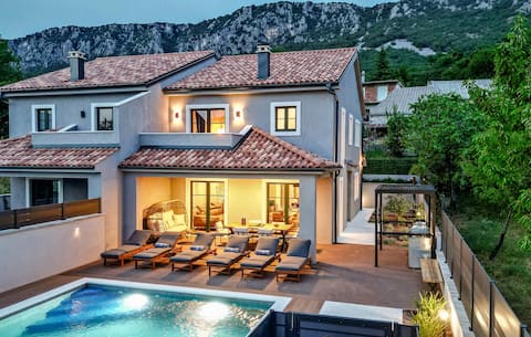 3 bedroom nice home in Bribir