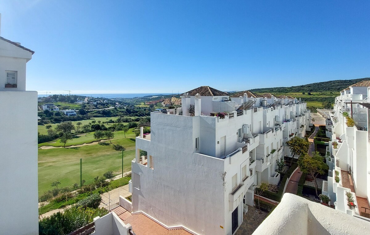 Awesome apartment in Estepona with Wi-Fi