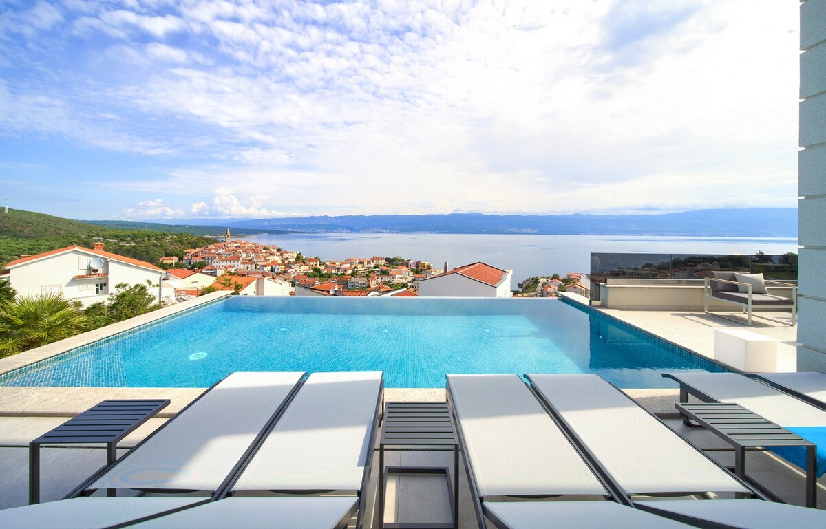 Luxury Villa Mariblue with Pool