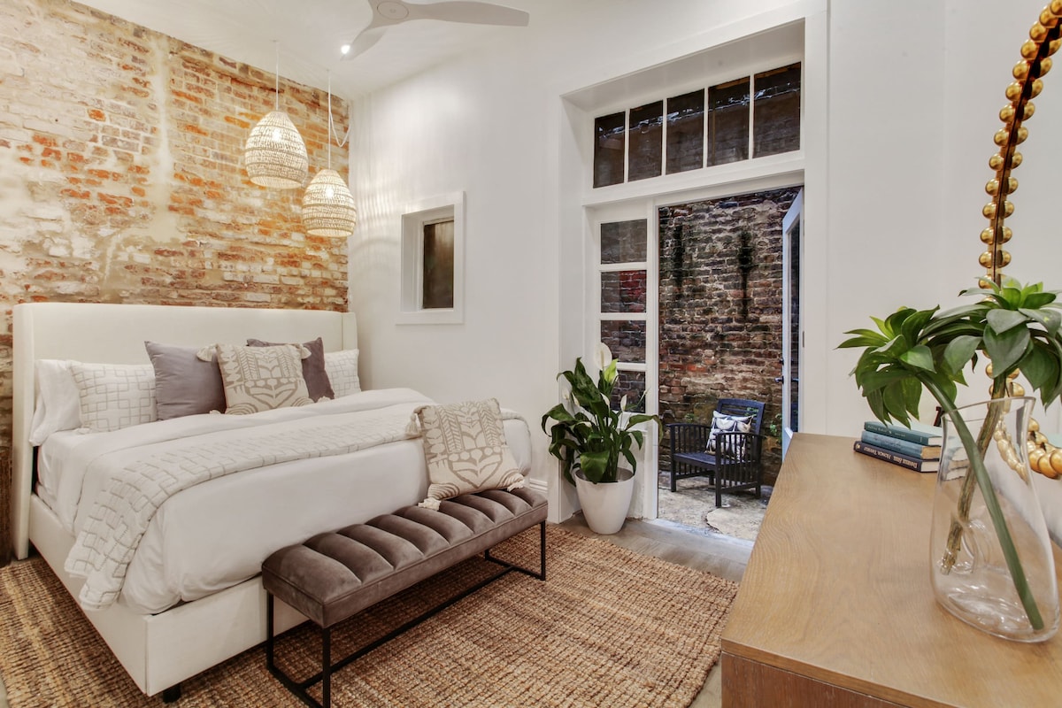 Renovated CBD Condos | Near French Quarter