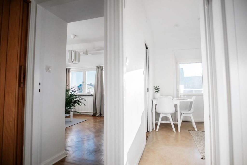Cozy and modern top-floor apartment in Östermalm