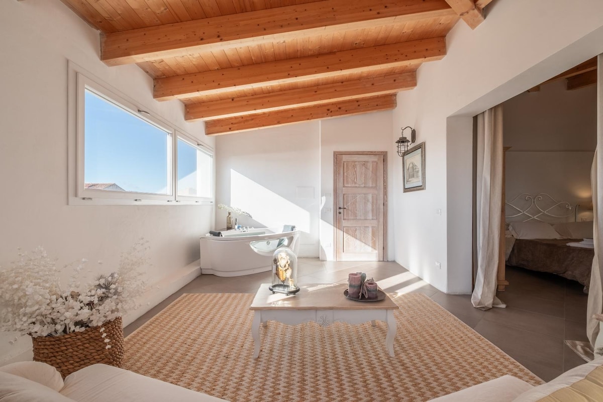 Suite with Sea View Hot Tub