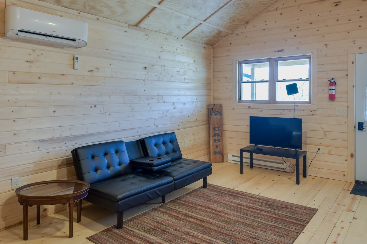 Riverfront Cabin Rental ~ 9 Mi to Yellowstone Lake