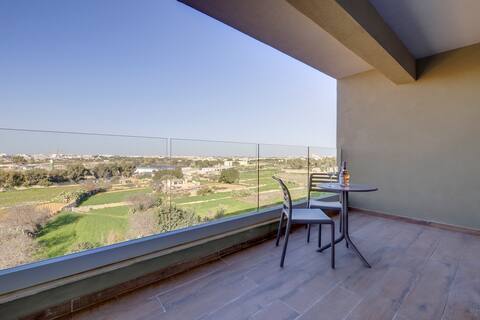 Trendy 2BR Apartment in Hal Ghaxaq